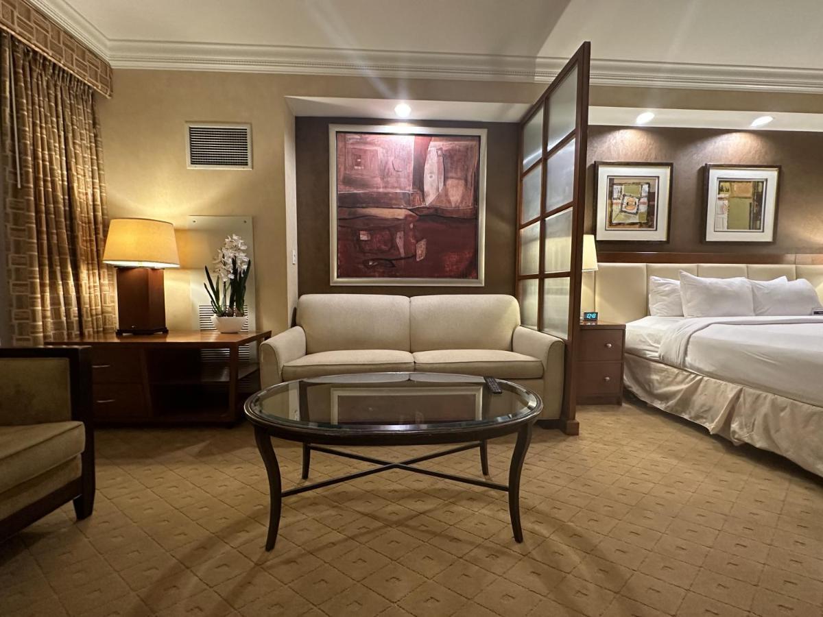 Mgm Signature Deluxe Balcony Strip View Suite Las Vegas Luaran gambar