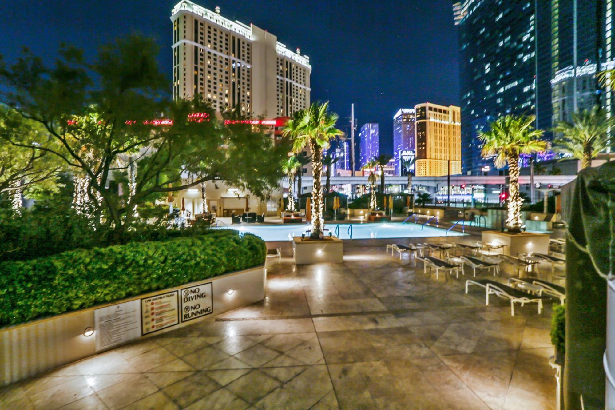 Mgm Signature Deluxe Balcony Strip View Suite Las Vegas Luaran gambar