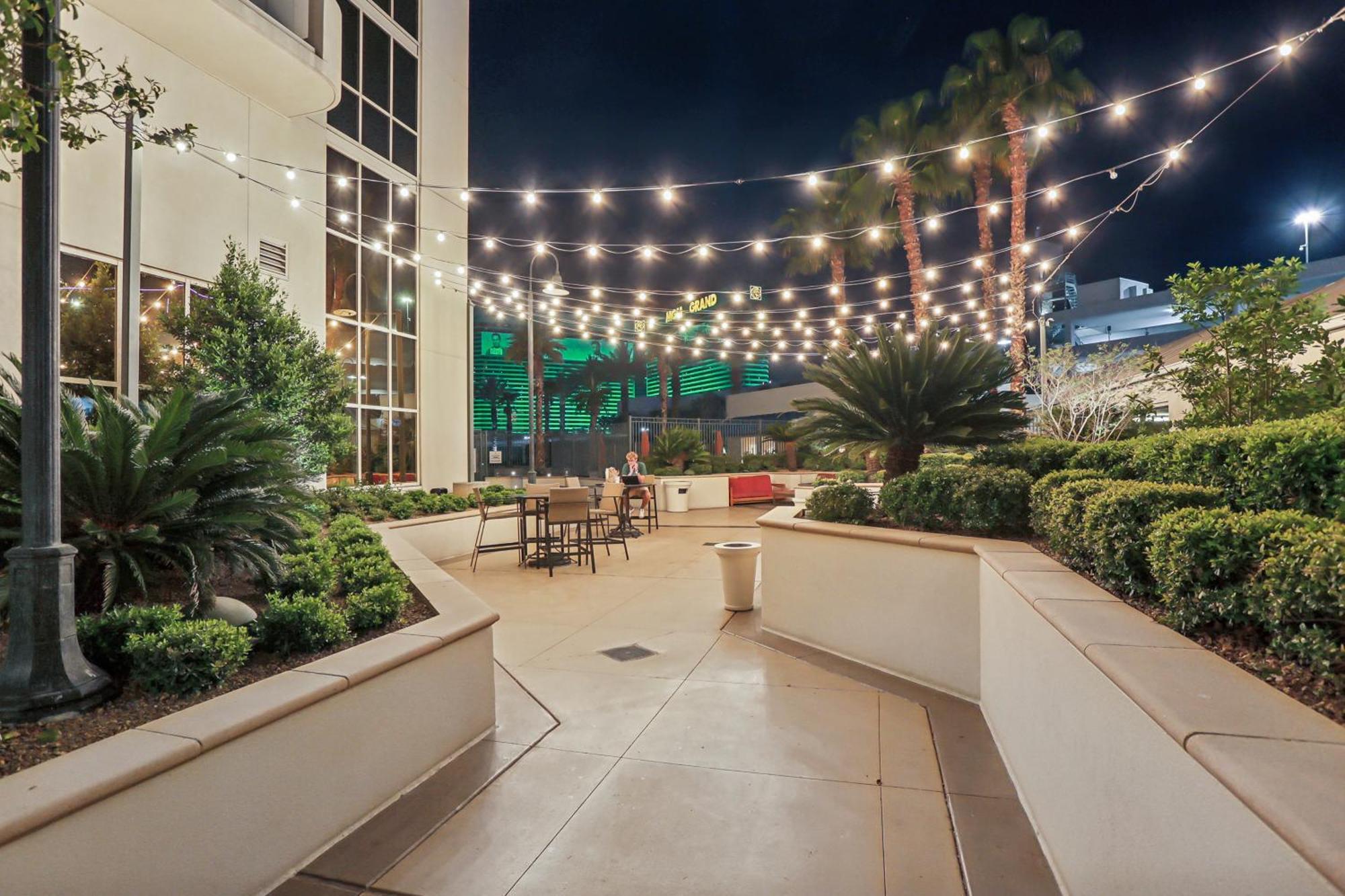 Mgm Signature Deluxe Balcony Strip View Suite Las Vegas Luaran gambar