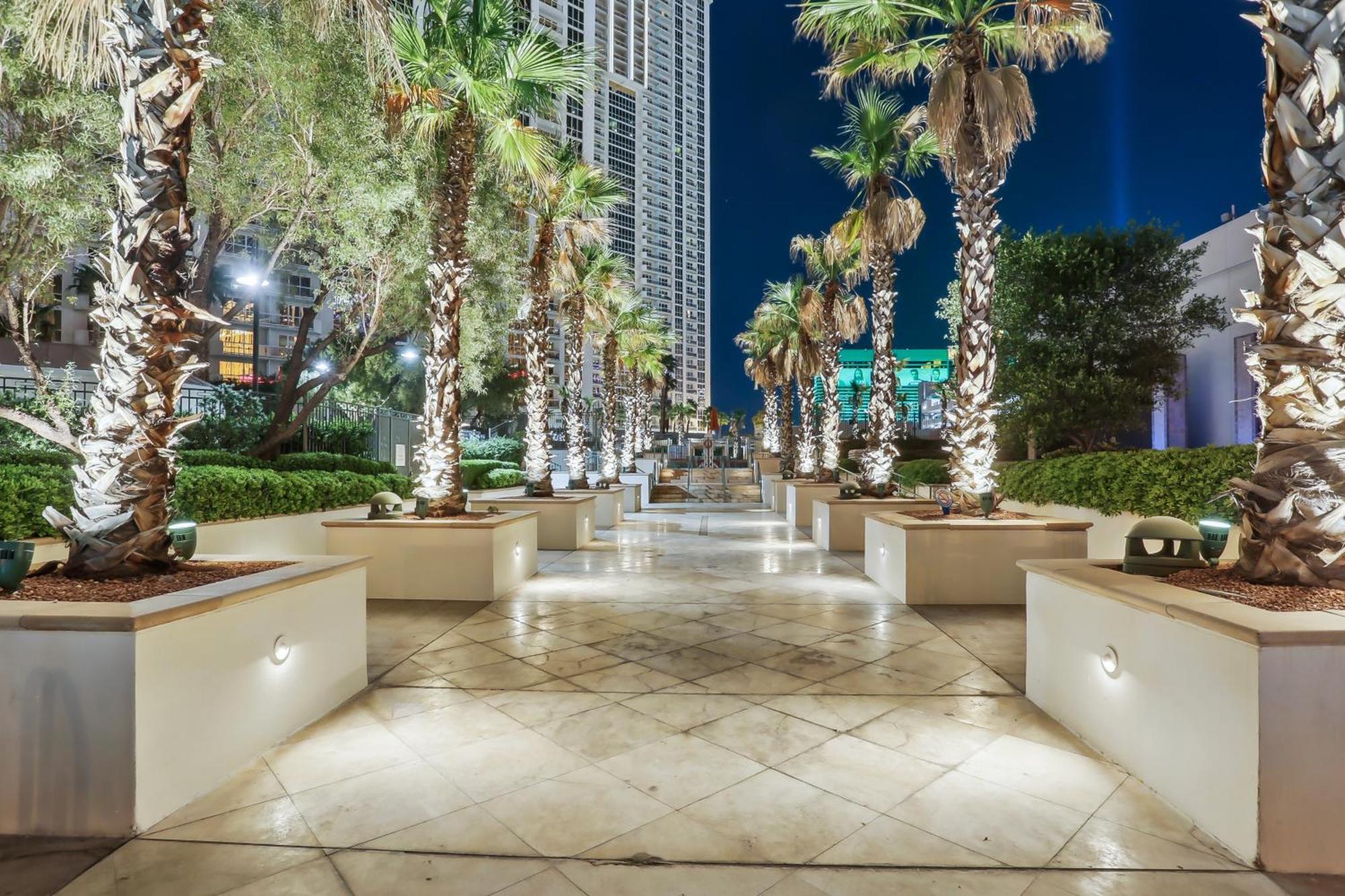 Mgm Signature Deluxe Balcony Strip View Suite Las Vegas Luaran gambar