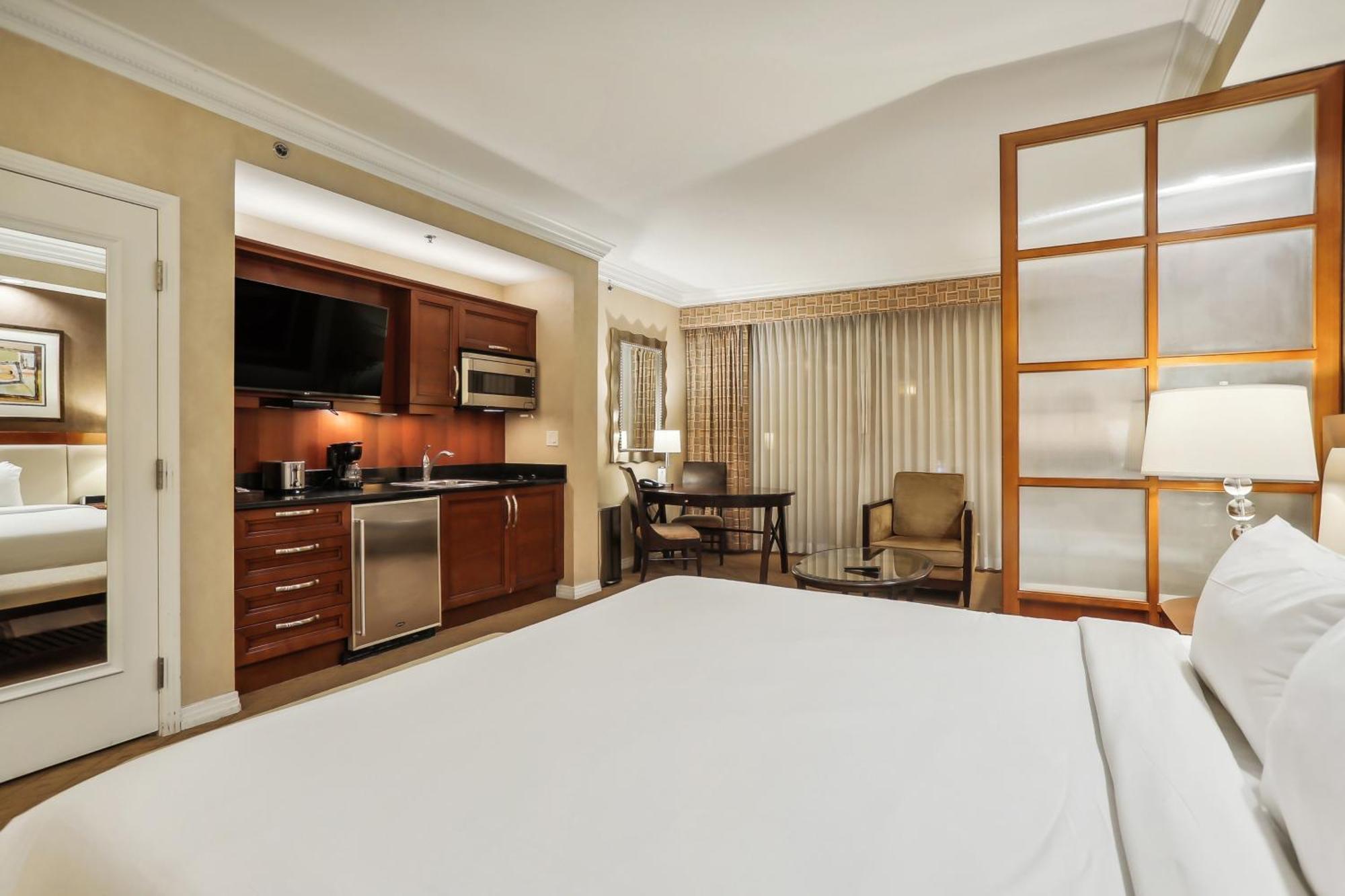 Mgm Signature Deluxe Balcony Strip View Suite Las Vegas Luaran gambar